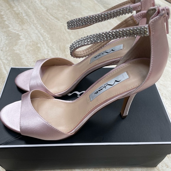 Nina Volanda Satin Crystal Ankle Stap heel - Picture 3 of 9